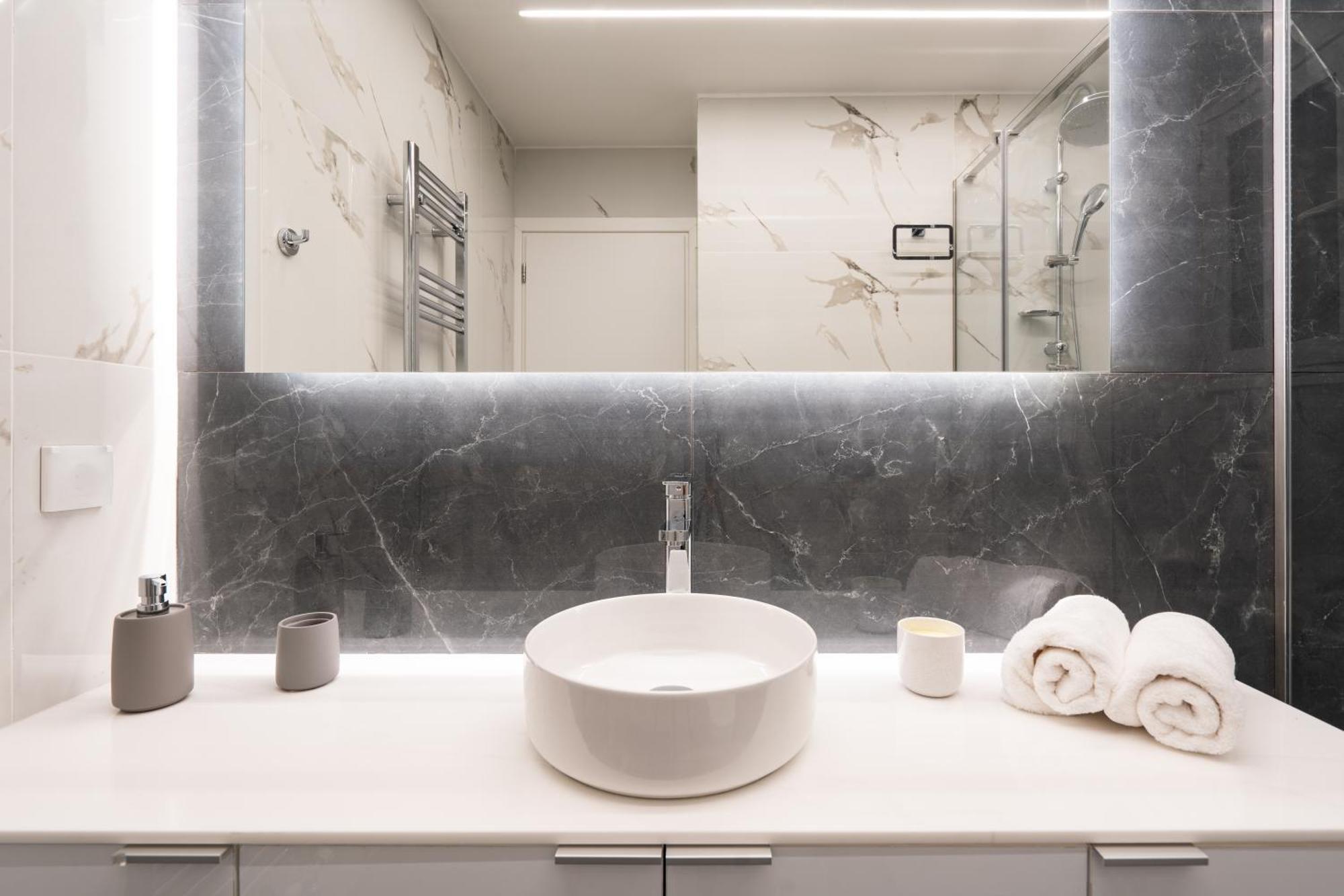 Exclusive And Deluxe Apartment In Athens City Luaran gambar